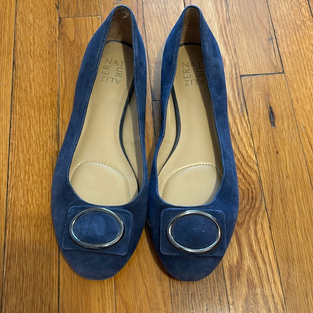 Naturalizer suede  ballerina flats